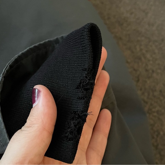 Canada Goose Men’s Down Chateau Parka - Picture 12 of 16